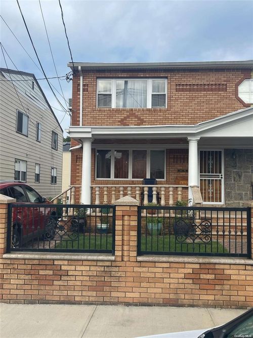 145-92 224th St, Springfield Gardens, NY, 11413-3443 | Card Image