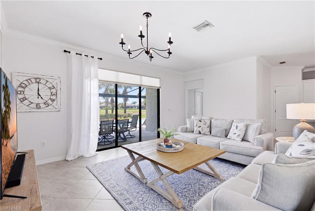 Residential in ESTERO 4