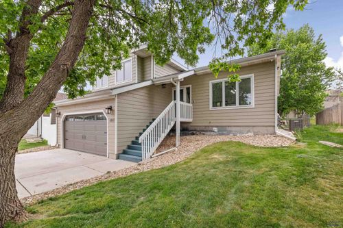 1215 Range View Cir, RAPID CITY, SD, 57701-2105 | Card Image