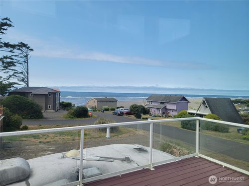 15 Diamond Dr, Pacific Beach, WA, 98571-5052 | Card Image