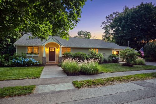 40 Orchard Rd, South Hamilton, MA, 01982-1418 | Card Image