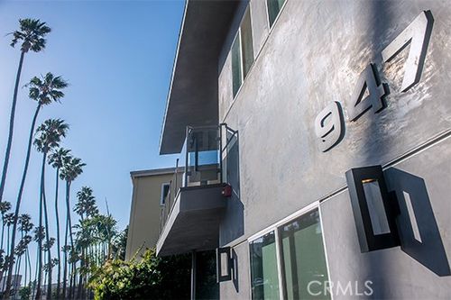 d-947 4th St, Santa Monica, CA, 90403 | Card Image