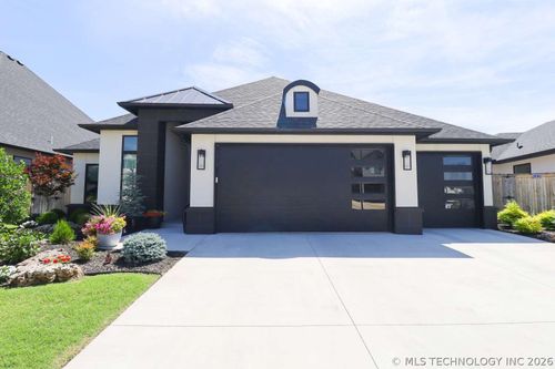 12635 S Granite Ave, Bixby, OK, 74008-2973 | Card Image