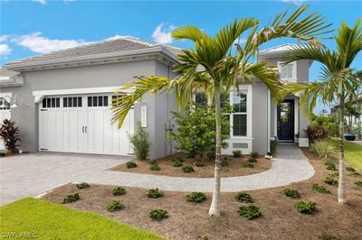 6831 Saona Court, Home with 2 bedrooms, 2 bathrooms and null parking in Naples FL | Image 3