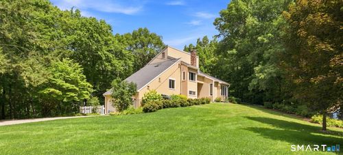 40 Rockledge Dr, Avon, CT, 06001-2415 | Card Image