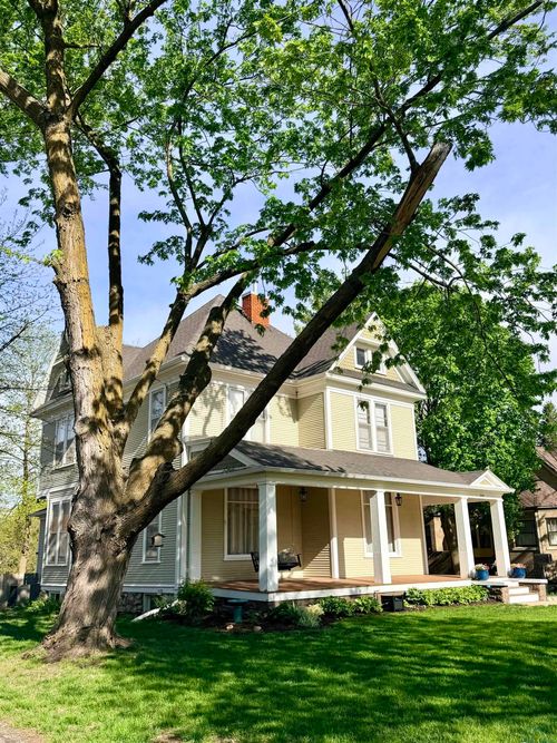 208 Lake Ave, Storm Lake, IA, 50588 | Card Image
