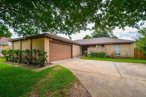 13107 Northfleet Dr, Houston, TX, 77082-5048 | Card Image