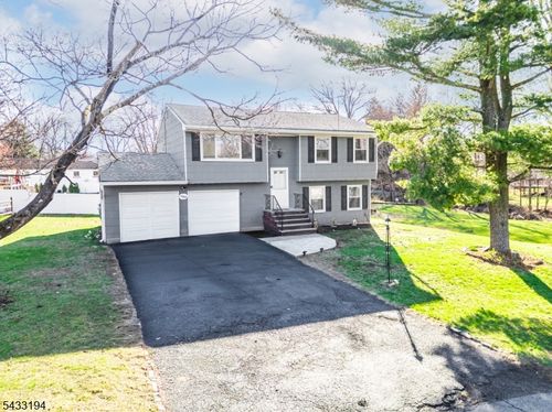 160 Stratton St S, Piscataway, NJ, 08854-3680 | Card Image