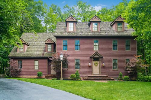 575 Woods Hollow Ln, Powell, OH, 43065-7646 | Card Image