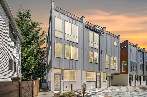 822 Nw 52nd St, Seattle, WA, 98107 | Card Image