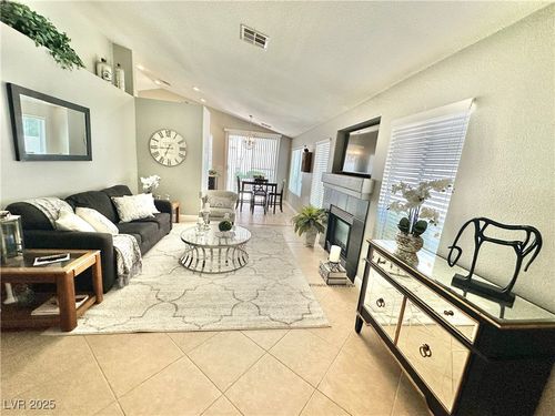 3329 Hidden Ridge St, Las Vegas, NV, 89129-6938 | Card Image