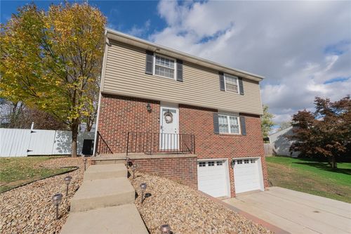 115 Leatherbark Rd, Cranberry Twp, PA, 16066-4757 | Card Image