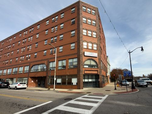 4f-24 Park St, Attleboro, MA, 02703-2338 | Card Image