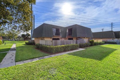 4517 45th Way, West Palm Beach, FL, 33407-6847 | Card Image