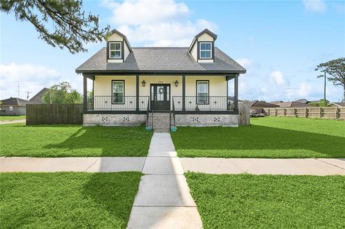 229 Jaguar Dr, Arabi, LA, 70032-2131 | Card Image