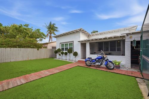 1-1-516 Sw 15th St, Fort Lauderdale, FL, 33315-1764 | Card Image