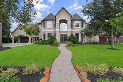 Beautiful home - amazing curb appeal. | Image 2