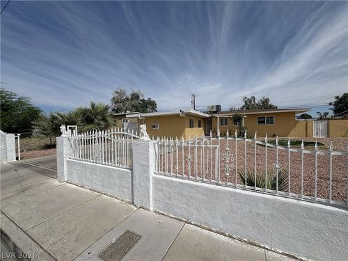 4108 El Cederal Ave, Las Vegas, NV, 89102-3744 | Card Image