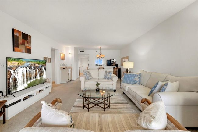 APT-904 - 2206 S Cypress Bend Dr, Condo with 1 bedrooms, 2 bathrooms and null parking in Pompano Beach FL | Image 11