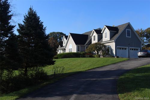 12 Neveles Pride Ct, Pine Bush, NY, 12566-6756 | Card Image