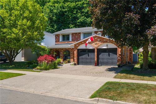 27 Jerome Park Dr, Dundas, ON, L9H6G9 | Card Image