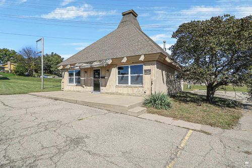 1021 S Washington Street, Junction City, KS, 66441 | Card Image