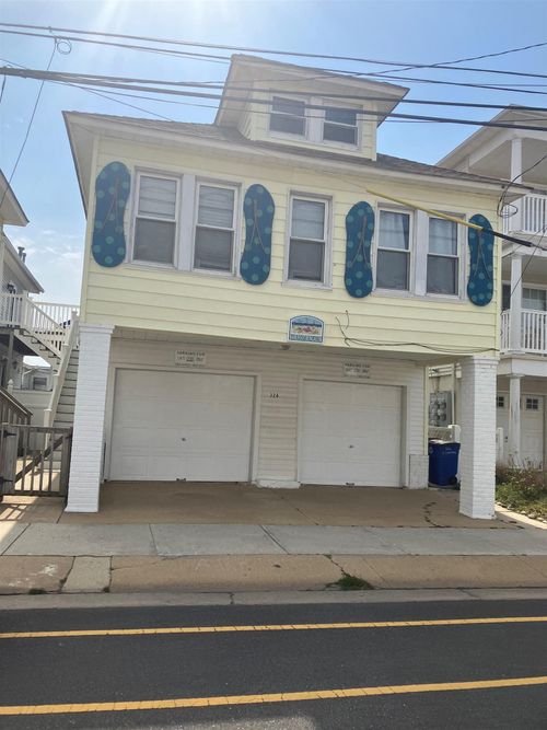 top-floor-326 E Juniper Ave, Wildwood, NJ, 08260-5240 | Card Image