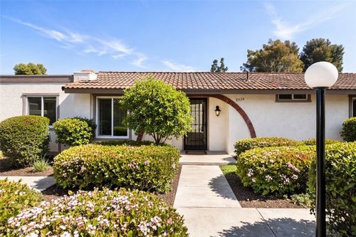 10158 Decima Dr, Westminster, CA, 92683-7048 | Card Image