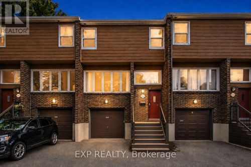 2092 Eric Crescent, Ottawa, ON, K1B4P4 | Card Image
