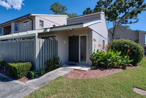 8a-5753 Summer Side Ln, SARASOTA, FL, 34231-8301 | Card Image