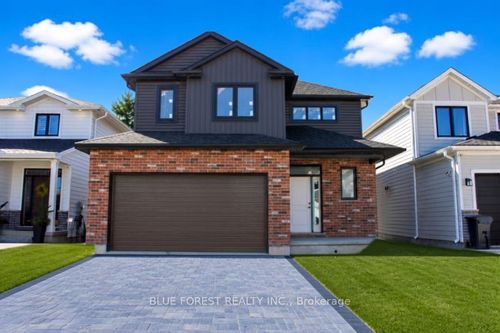 288 Ashford St, Belmont, ON, N0L1B0 | Card Image