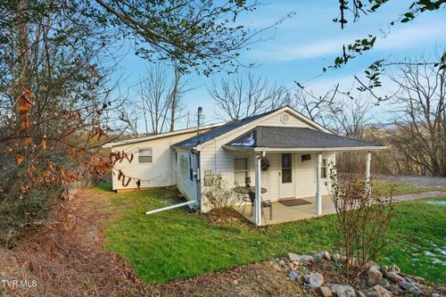 385 Witcher Private Dr, Bristol, TN, 37620-0323 | Card Image