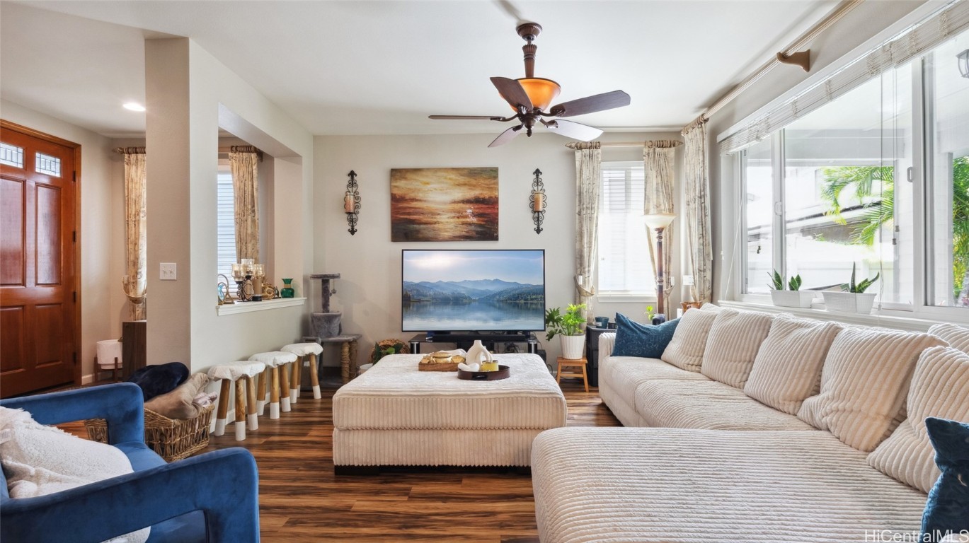 Olowa St, Ewa Beach, HI 96706