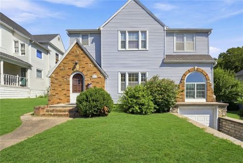 202 E Main St, Richmond, MO, 64085-1812 | Card Image