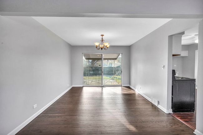 551 E 167 Th St, Home with 3 bedrooms, 2 bathrooms and null parking in South Holland IL | Image 6