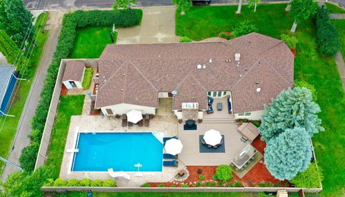 701 E Oak Ave, Olivia, MN, 56277-1573 | Card Image