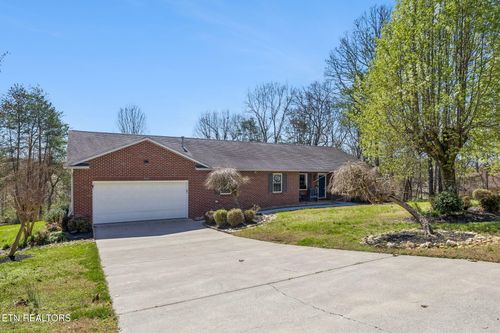 124 Oakview Dr, Kingston, TN, 37763-4608 | Card Image