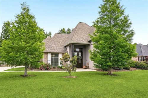 11161 Copper Hill Dr, Hammond, LA, 70403-8613 | Card Image