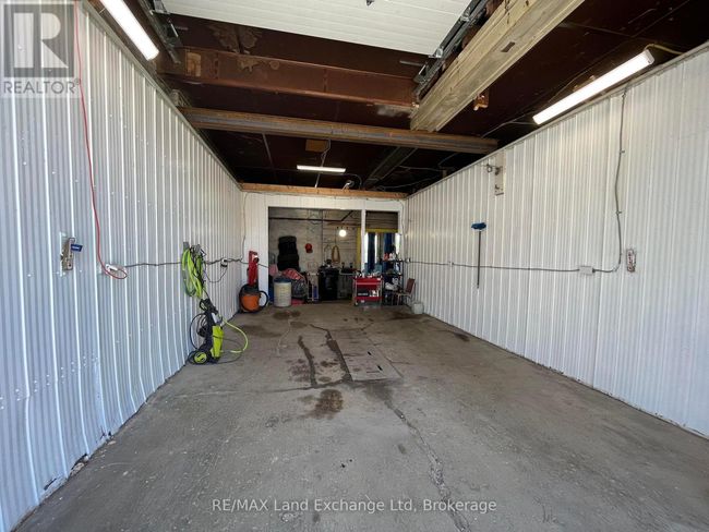 504 Campbell St, Home with 0 bedrooms, 0 bathrooms and null parking in Lucknow ON | Image 32