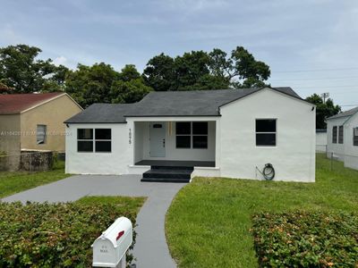 1075 Nw 66th St, House other with 3 bedrooms, 2 bathrooms and null parking in Miami FL | Image 3