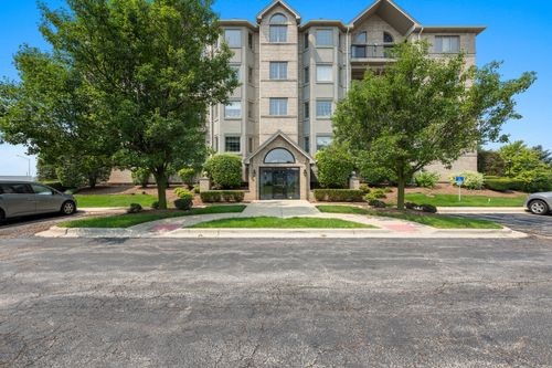 303-8515 Woodward Ave, Woodridge, IL, 60517-3161 | Card Image