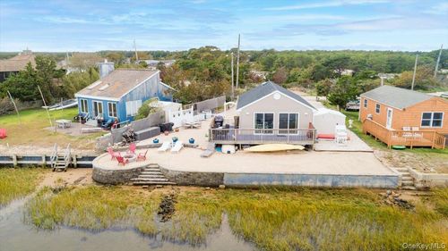 106 Shore Dr E, Amagansett, NY, 11930 | Card Image