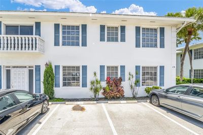 1302 - 2201 Ne 66th St, Condo with 2 bedrooms, 1 bathrooms and null parking in Fort Lauderdale FL | Image 3