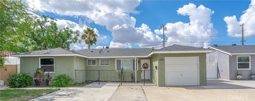 2106 W Olive, Fullerton, CA, 92833 | Card Image