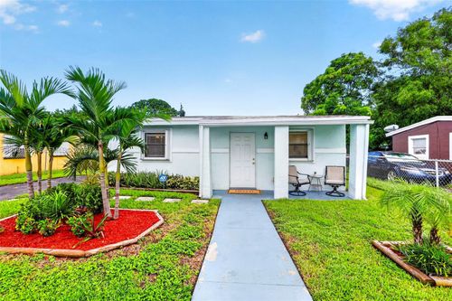 2825 Nw 3rd St, Pompano Beach, FL, 33069-2158 | Card Image