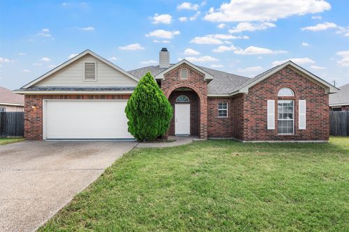 1305 Fisher St, Bellmead, TX, 76705-7508 | Card Image