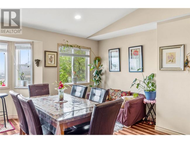 620 Hemlock St, House other with 8 bedrooms, 5 bathrooms and 2 parking in Kamloops BC | Image 12