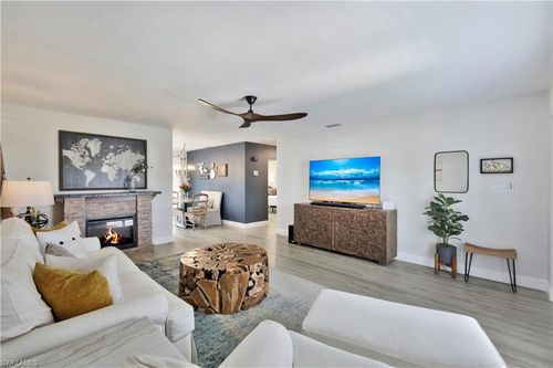 dp4-713 Palm View Dr, NAPLES, FL, 34110-1207 | Card Image