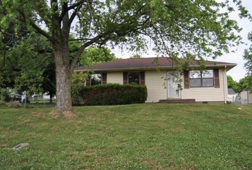 217 Al Oerter Dr, Clarksville, TN, 37042-5505 | Card Image