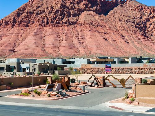 673 E Coral Autumn Ln, Ivins, UT, 84738-6764 | Card Image